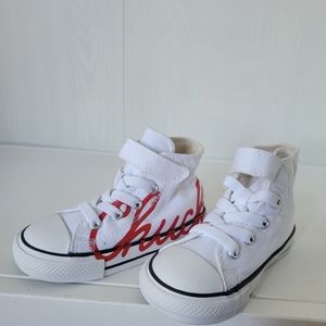 Converse boys Infant/toddler size: 7 color white/red